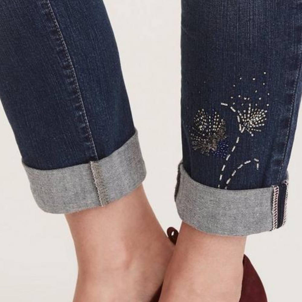 NWT Vintage Premium Boyfriend Jeans - Dark Wash with Beaded Embellishments - Picture 6 of 14